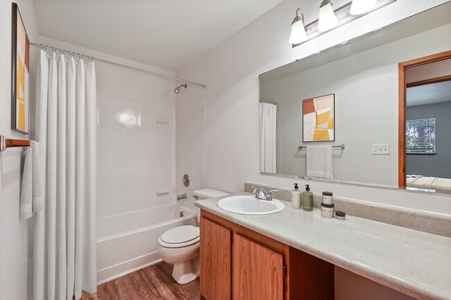 Photo - Sherwood Glen