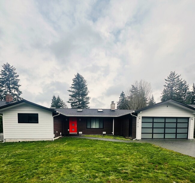 Building Photo - 7910 133rd Ave NE