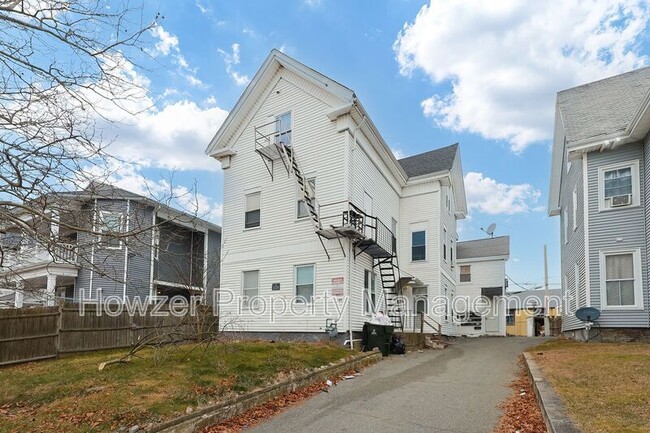 Building Photo - 109 Green St Unit 8 Rental