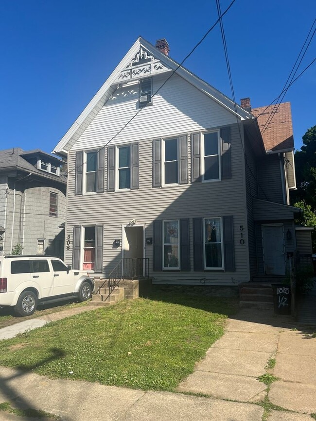 Photo - 508-10 E 6th St Apartment Unit #2