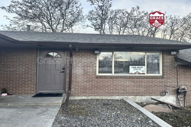 Building Photo - 4665 W 6th Ave