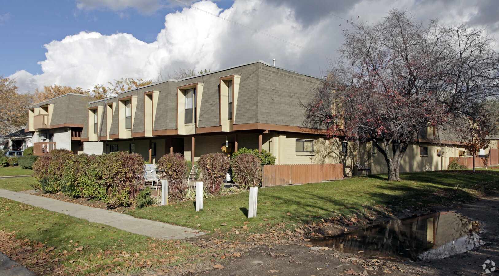 Photo - Lake Street Apartments