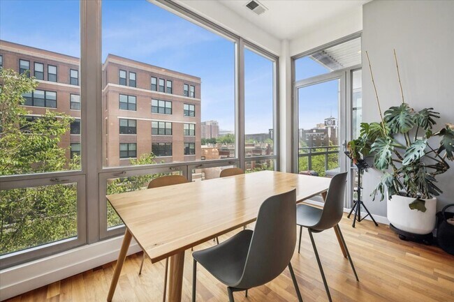 Photo - 3920 N Sheridan Rd Unit 410