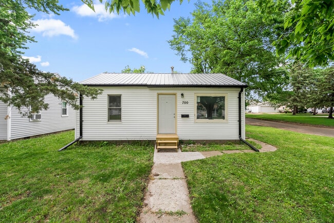 Photo - 700 Hartman Ave House