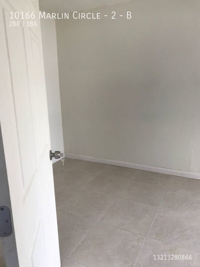 Photo - 10166 Marlin Cir Unidad B