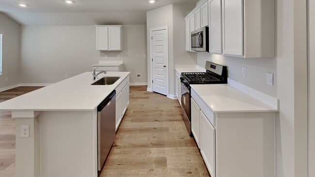 Photo - Very Nice 4 Bedroom 2 Bath Home in Yukon Schools