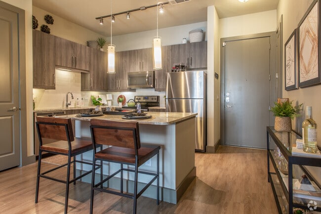 1 HAB, 1 BA - 780 ft²