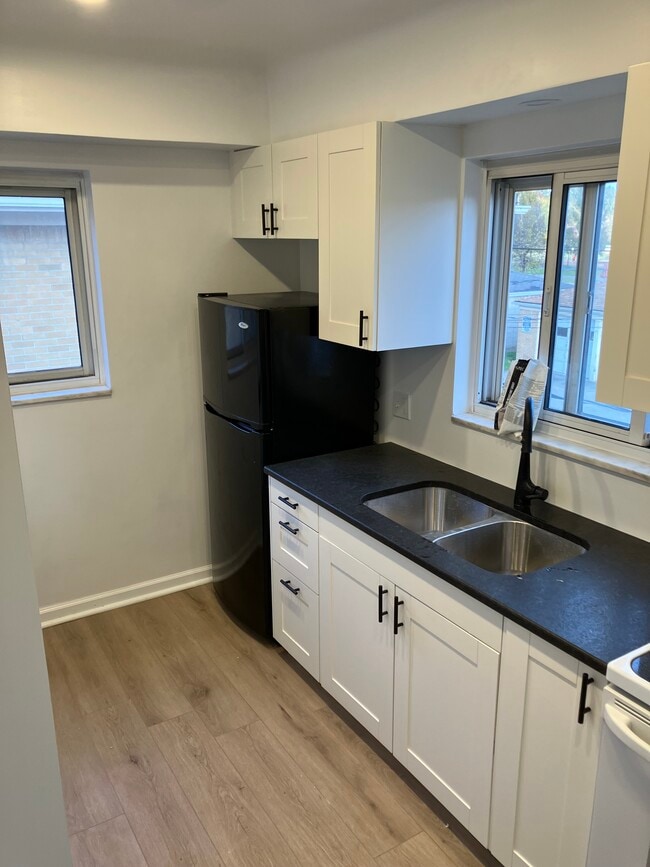 Photo - 3445 Beverly Dr Unidad 3