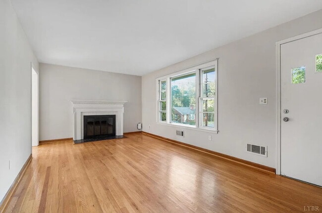 Photo - 3 bed 1 bath home in Sandusky area. Unit A