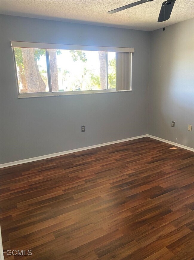 Photo - 5713 Foxlake Dr Unidad 5