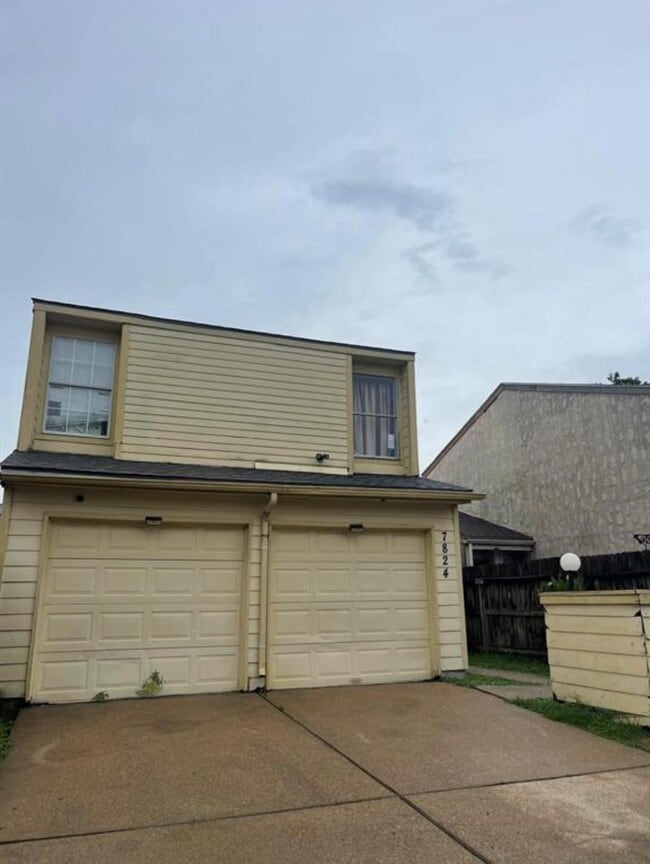 Building Photo - 7824 Windward Passage St Rental