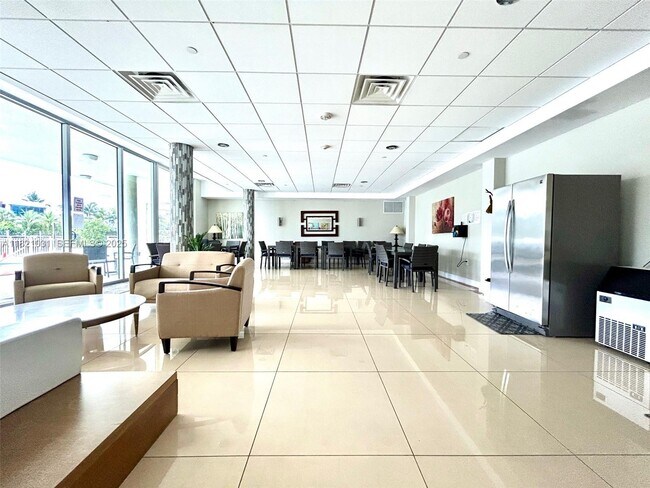 Photo - 9500 W Bay Harbor Dr Unit 2G