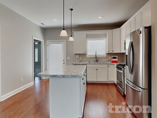 Photo - 1363 Coates Ln