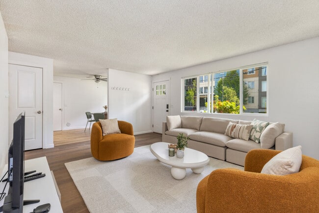 Photo - 15706 Ash Way Unidad ID1234677P