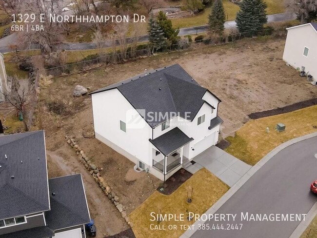 Photo - 1329 Northhampton Dr