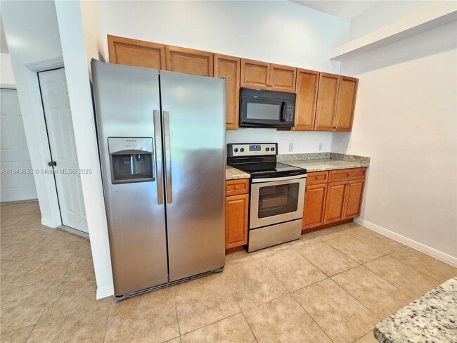 Photo - 3820 SW 16th Pl Unit -