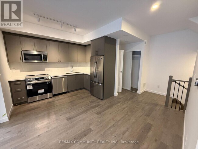 Photo - 117 Marydale Ave