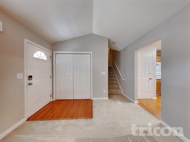 Photo - 57 Honeysuckle Ct