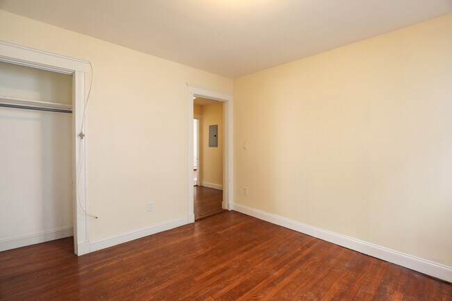Photo - 19 Claymoss Rd Unit 3