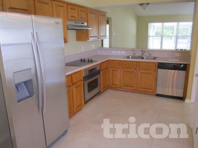 Photo - 2762 Archer St