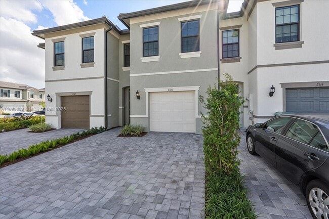 Photo - 2108 Appleton Cir N