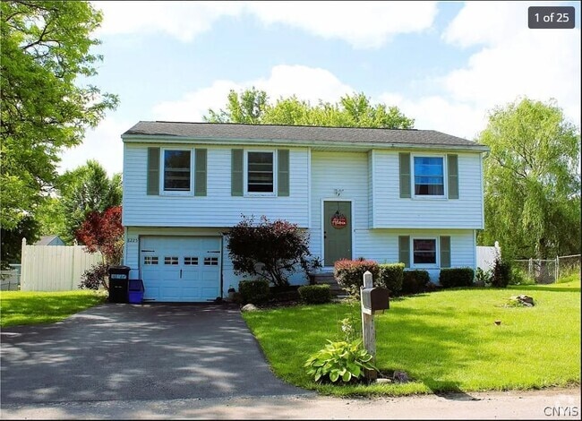Building Photo - 8225 Lucchesi Dr Rental