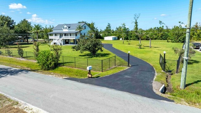 Photo - 7211 Bay Crest Rd