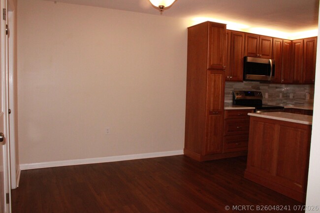 Photo - 716 7th Ln