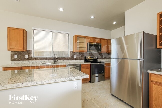 Photo - 15029 W Larkspur Dr