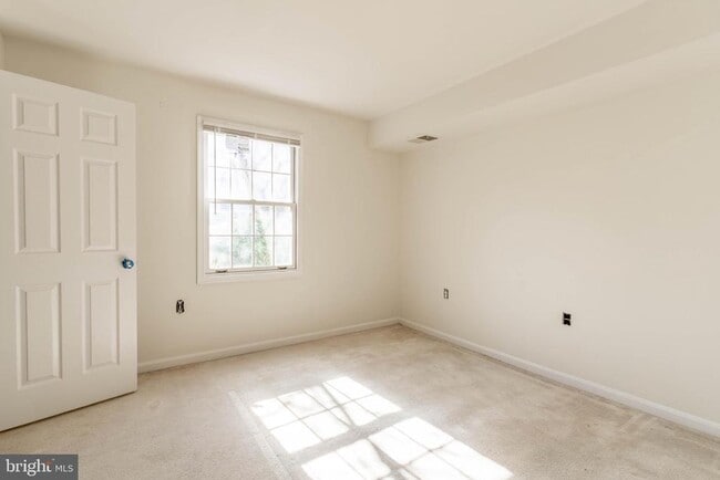 Photo - 105 Westwick Ct Unit 2