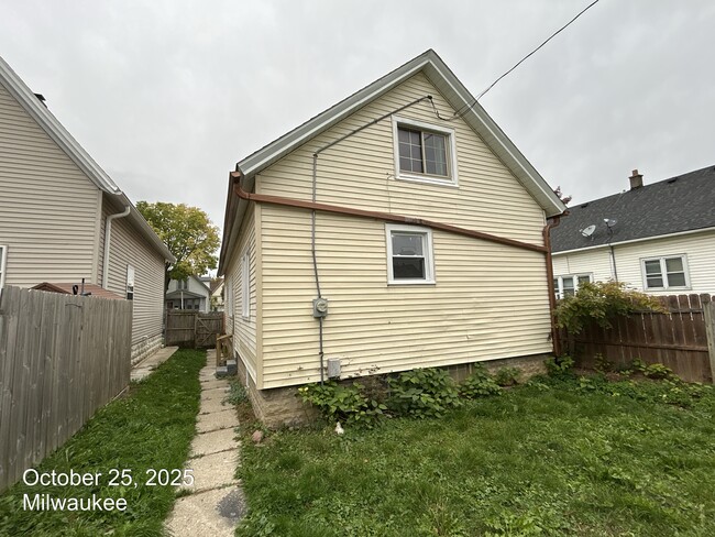 Photo - 1560 S 26th St