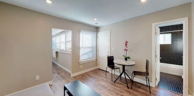 Photo - 4050 Illinois St Unit 4050