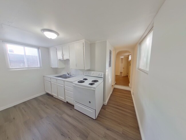 Photo - 145 N Ash St