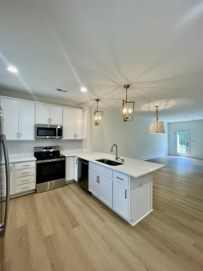 Photo - 556 Leesville Rd