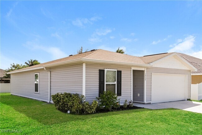 Photo - 1737 NW 6th Pl House