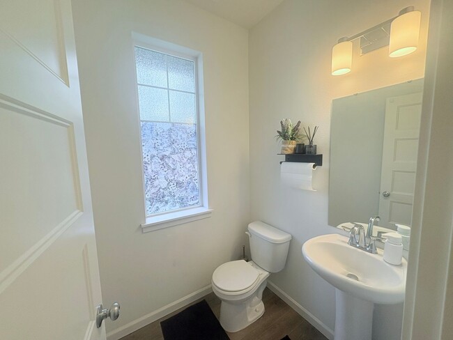 Photo - Stunning 4-Bedroom Spanaway Home with Spacious Living & Modern Comforts