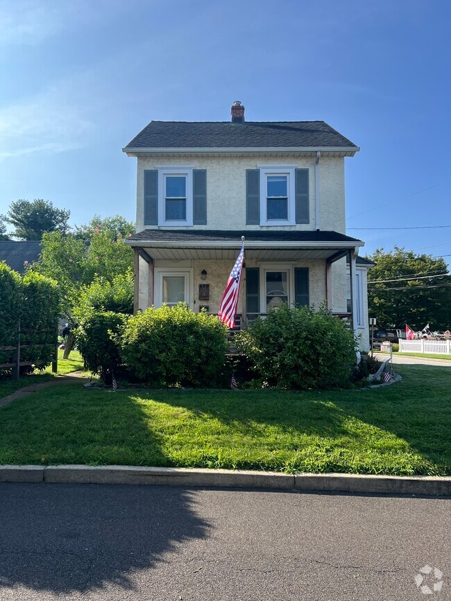 Building Photo - Elk Ave Rental