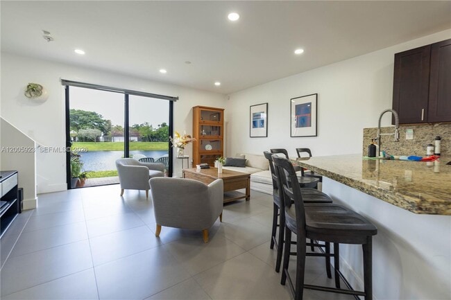 Photo - 345 NE 194th Ln