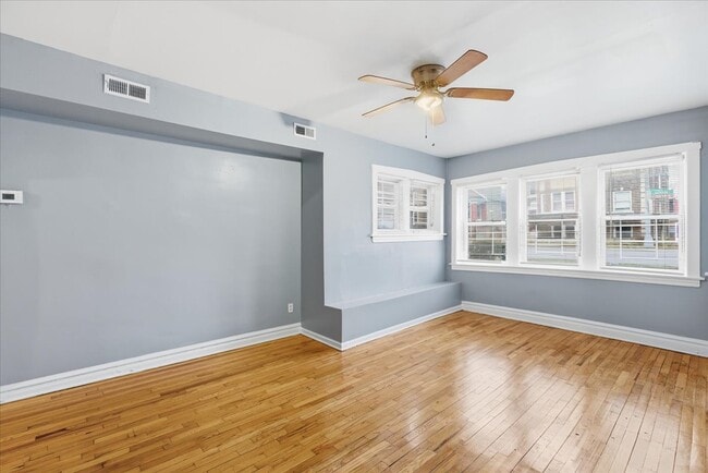 Photo - 5301 W Jackson Blvd