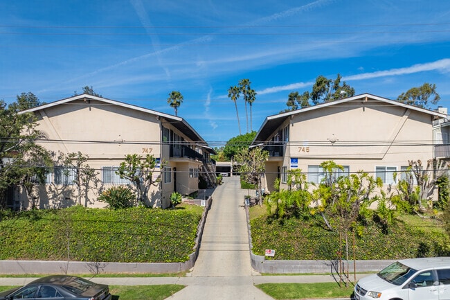 Building Photo - 745-747 Venice Way