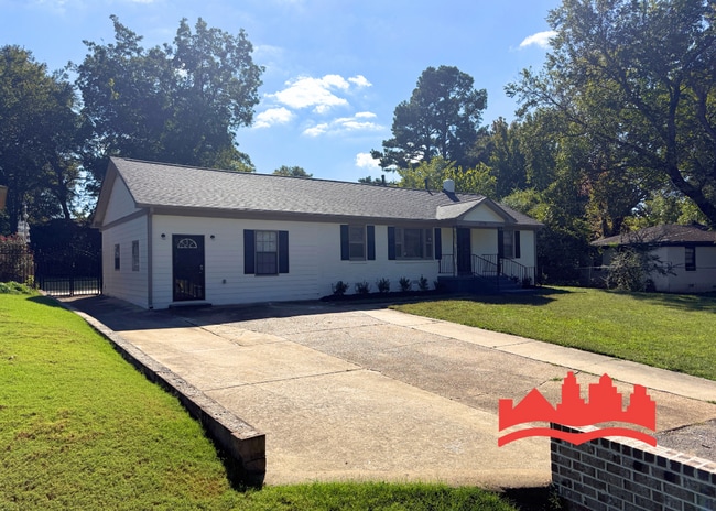 Photo - 1779 Baldwin Ave