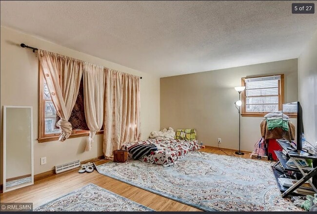 Photo - 403 W 74th St