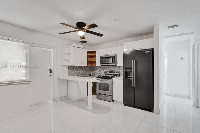 Photo - 701 SW 7th St