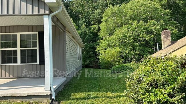 Photo - 112 Bennett Ln