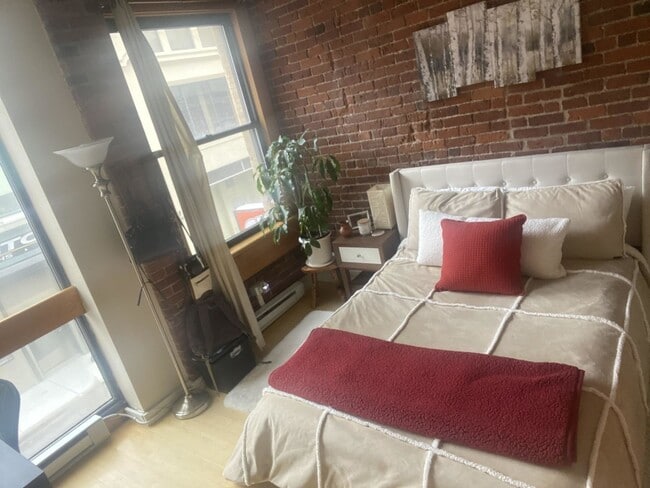 Photo - HOT NORTH END LISTING!!!!