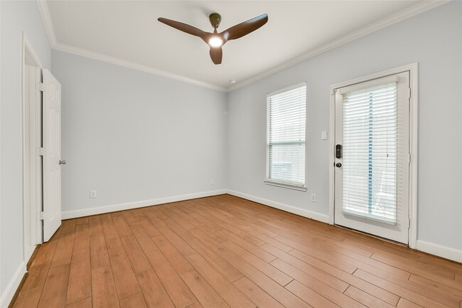Building Photo - 1607 W Dallas St