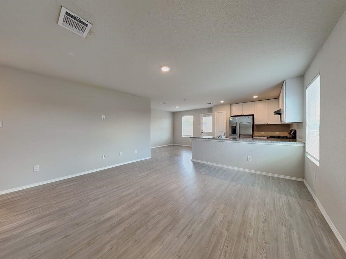 Photo - 3342 Kornberg Dr