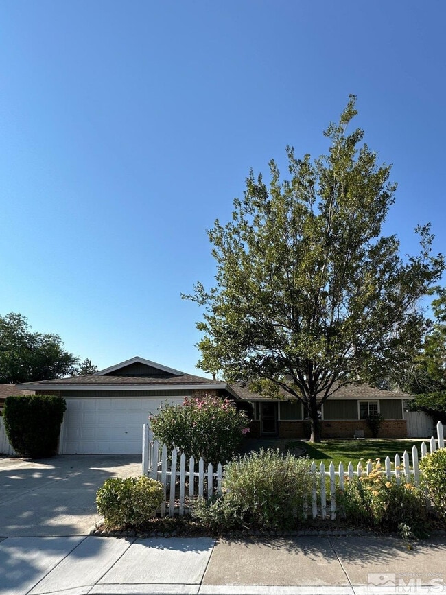 Building Photo - 767 Van Meter Dr