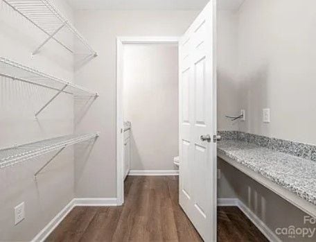 Photo - 1347 Ontario Dr