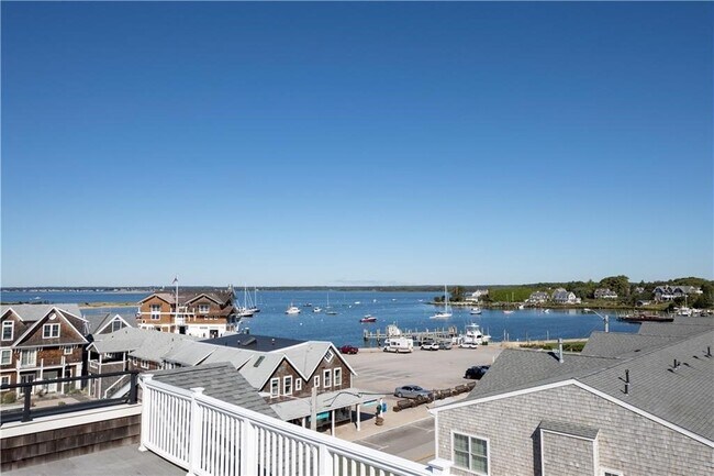 View from roof top private deck - 124 Bay St Condo Unit R3